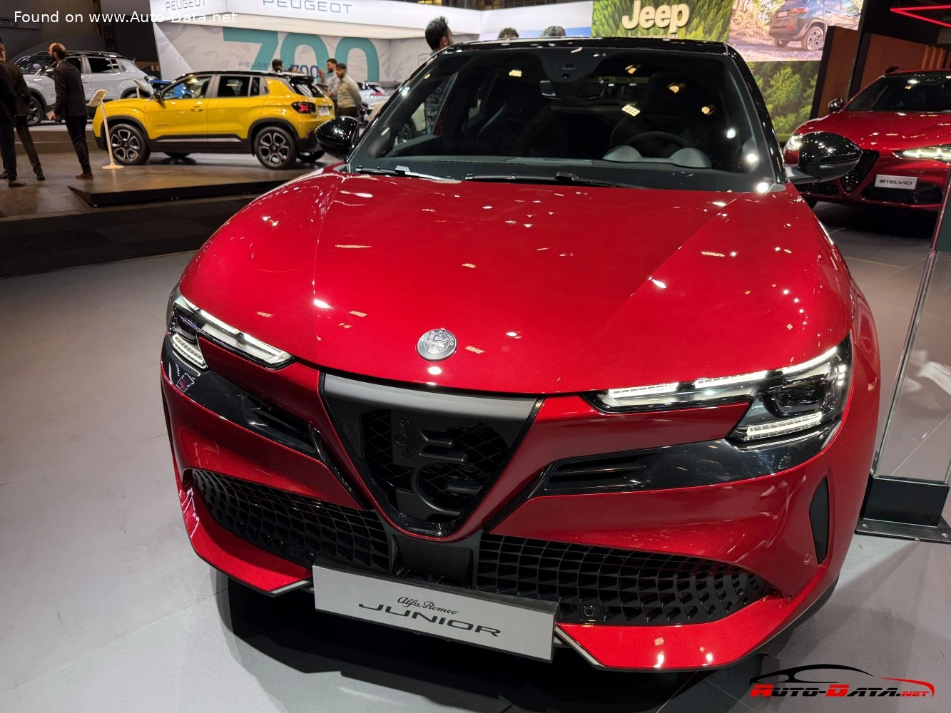 2024 Alfa Romeo Alfa Romeo Junior Veloce 54 kWh (282 bg) Electric