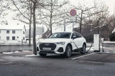 2019 Audi Q3 40 TFSI (190 bg) quattro S tronic 1