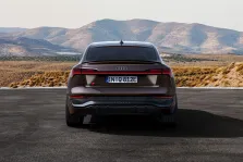 2022 Audi Q8 e-tron 55 114 kWh (408 bg) quattro 6