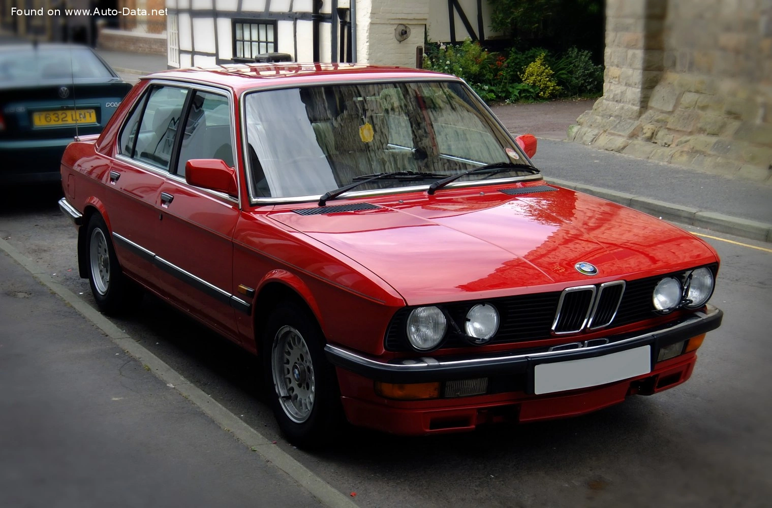1981 BMW 5 Serisi 520i (125 bg) Automatic