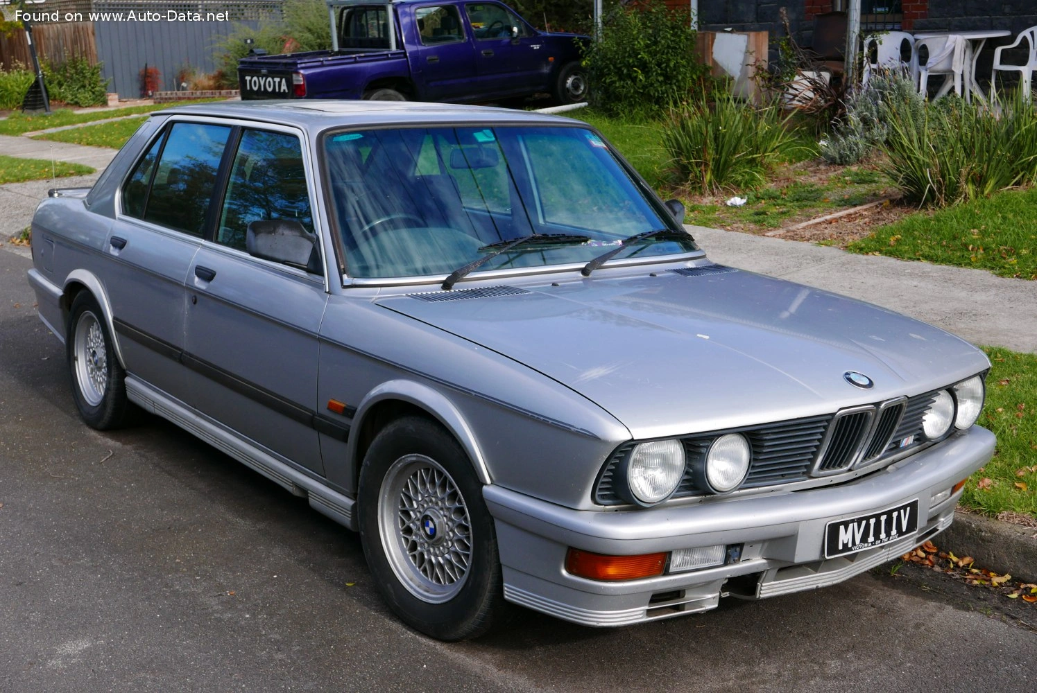 1981 BMW 5 Serisi 535i (218 bg) Automatic