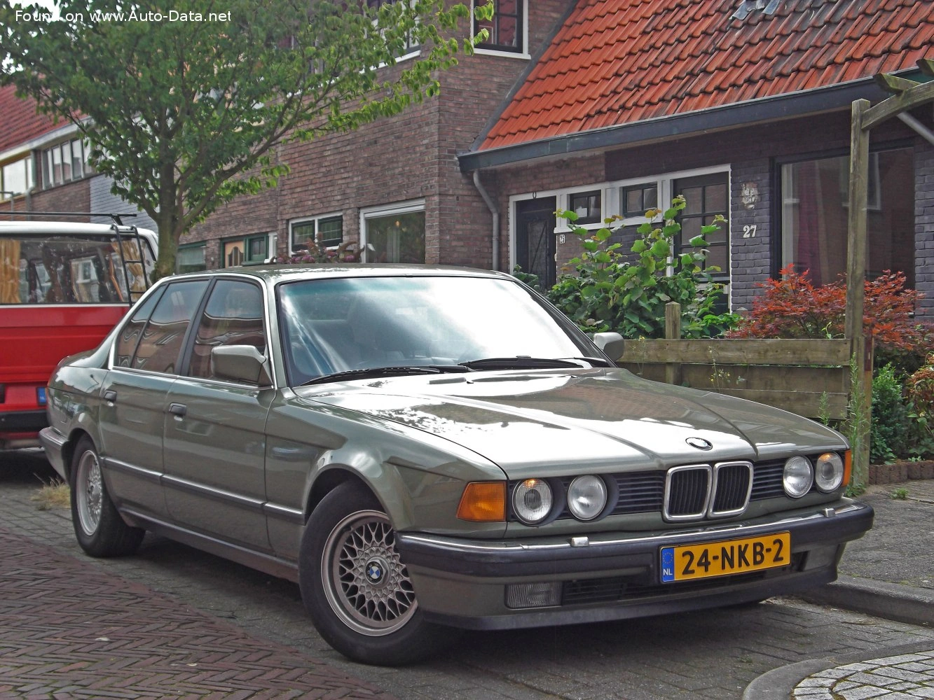 1986 BMW 7 Serisi 735i (211 bg) cat
