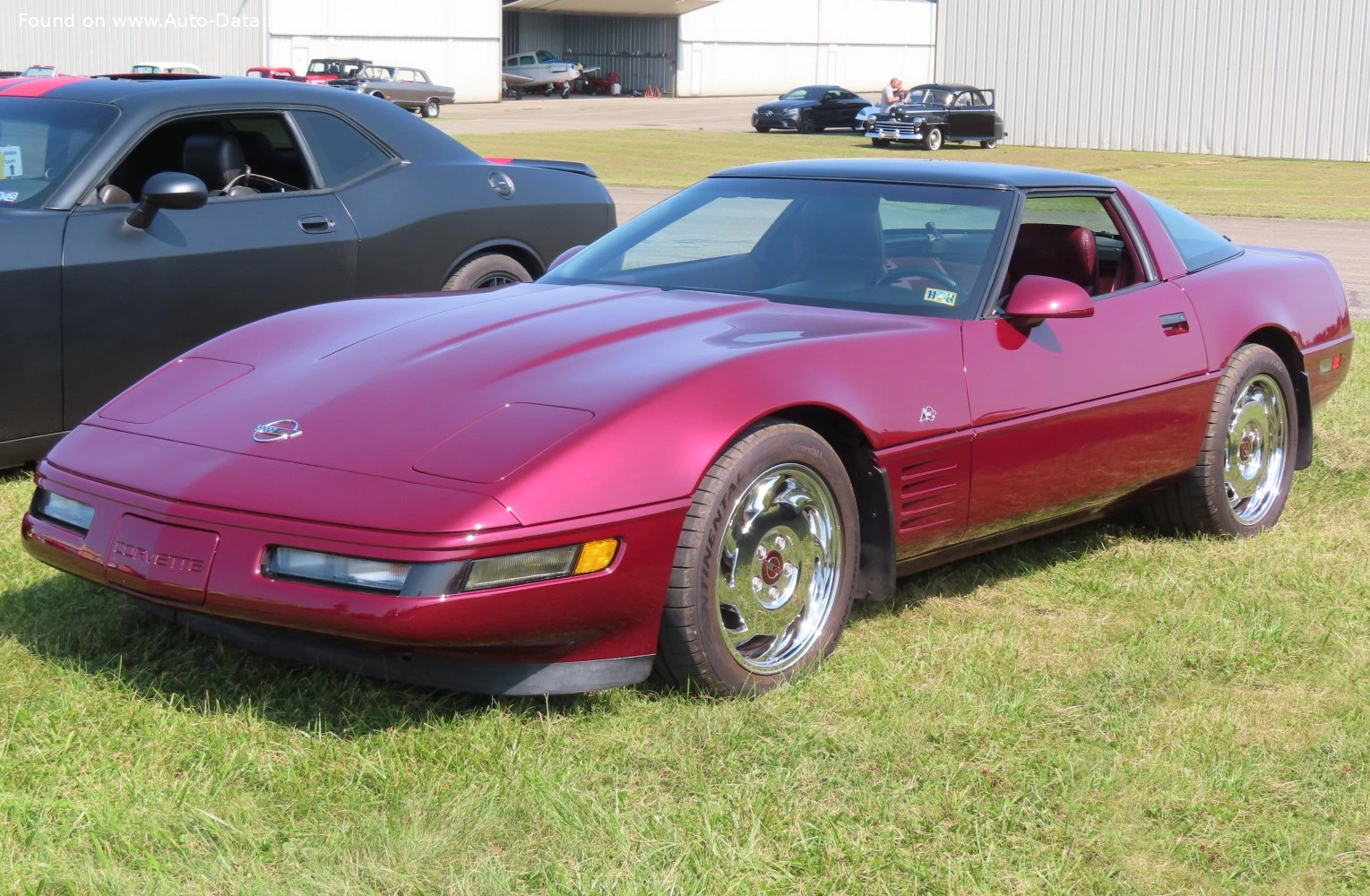 1990 Chevrolet Corvette 5.7 V8 (281 bg)
