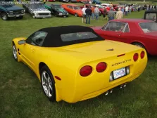 1999 Chevrolet Corvette 5.7 i V8 16V (345 bg) 6