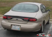 1995 Ford Taurus SHO 3.4 V8 32V (238 bg) Automatic 6