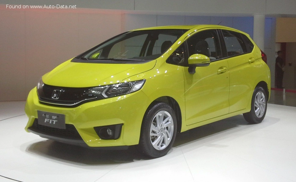 2013 Honda FIT 1.3 (100 bg)