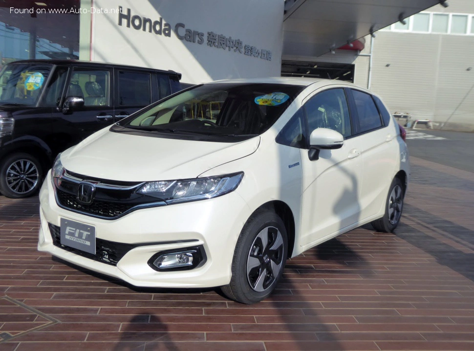 2017 Honda FIT 1.3 (99 bg) Automatic