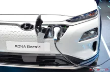 2017 Hyundai Kona 67 kWh (204 bg) Electric 6