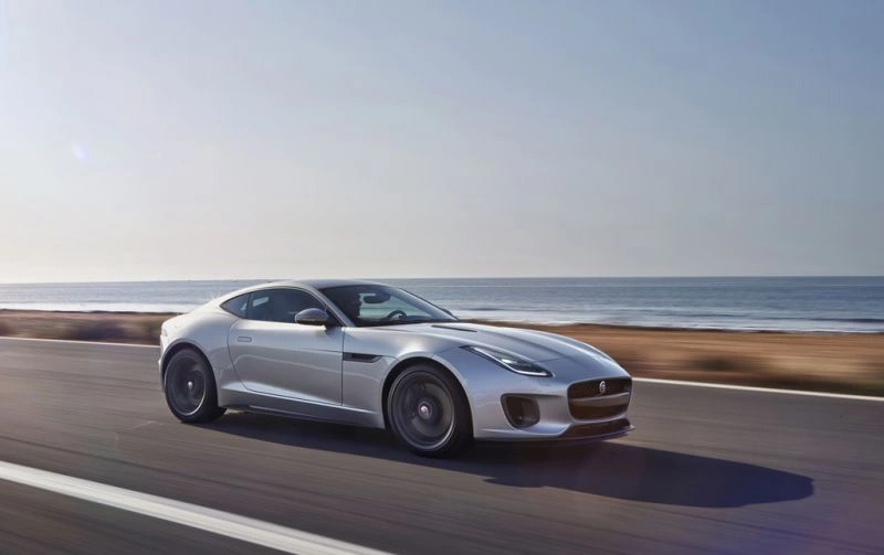 2017 Jaguar F-type R 5.0 V8 (550 bg) AWD Automatic
