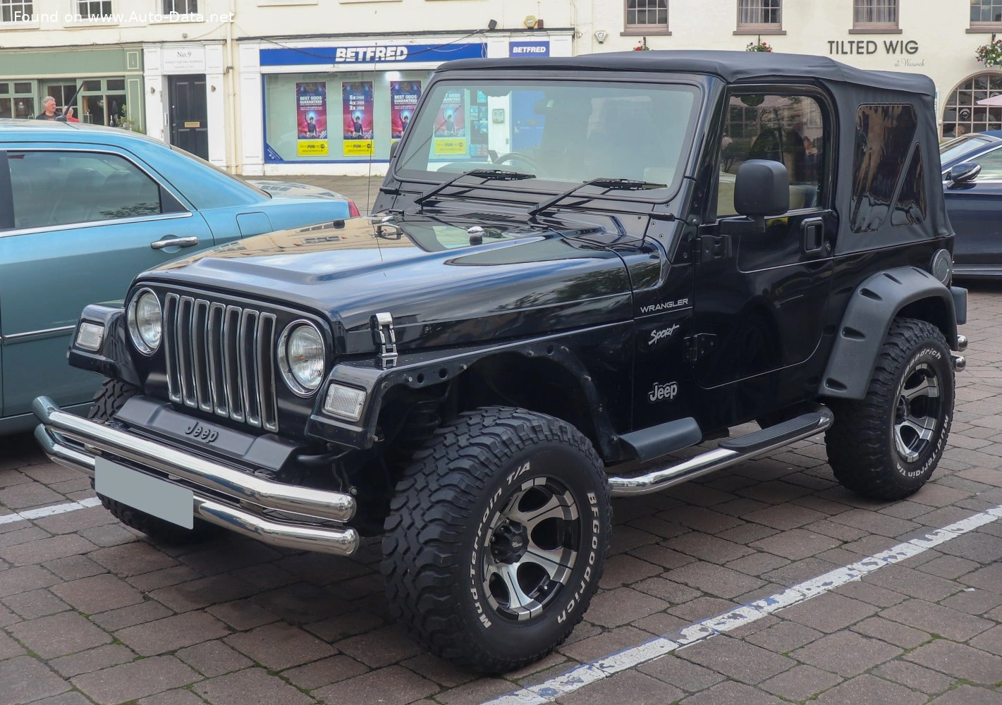 1997 Jeep Wrangler 2.5 i Soft Top (118 bg)