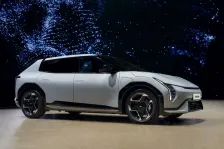 2025 Kia EV4 81.4 kWh (204 bg) Long Range 4