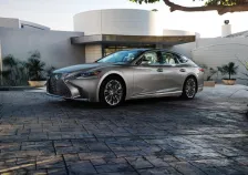 2017 Lexus LS 500h V6 (354 bg) Hybrid e-CVT 1