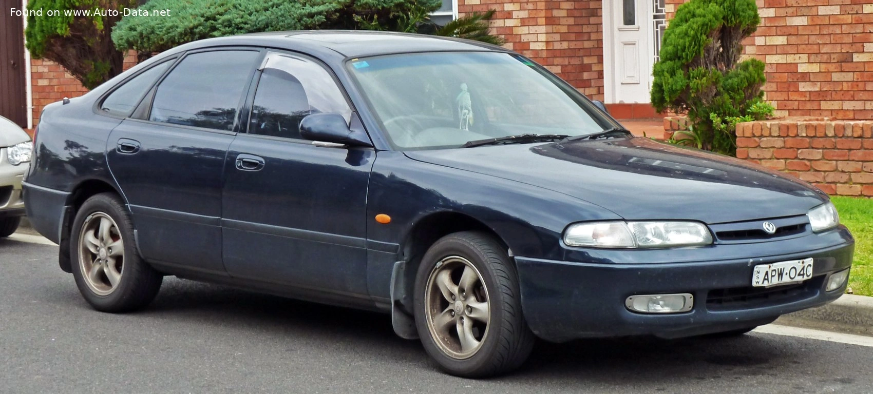 1991 Mazda 626 2.0 i 4WD (116 bg)