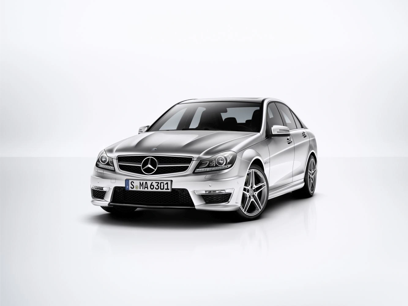 2011 Mercedes-Benz C-Serisi AMG C 63 V8 (457 bg) AMG SPEEDSHIFT MCT