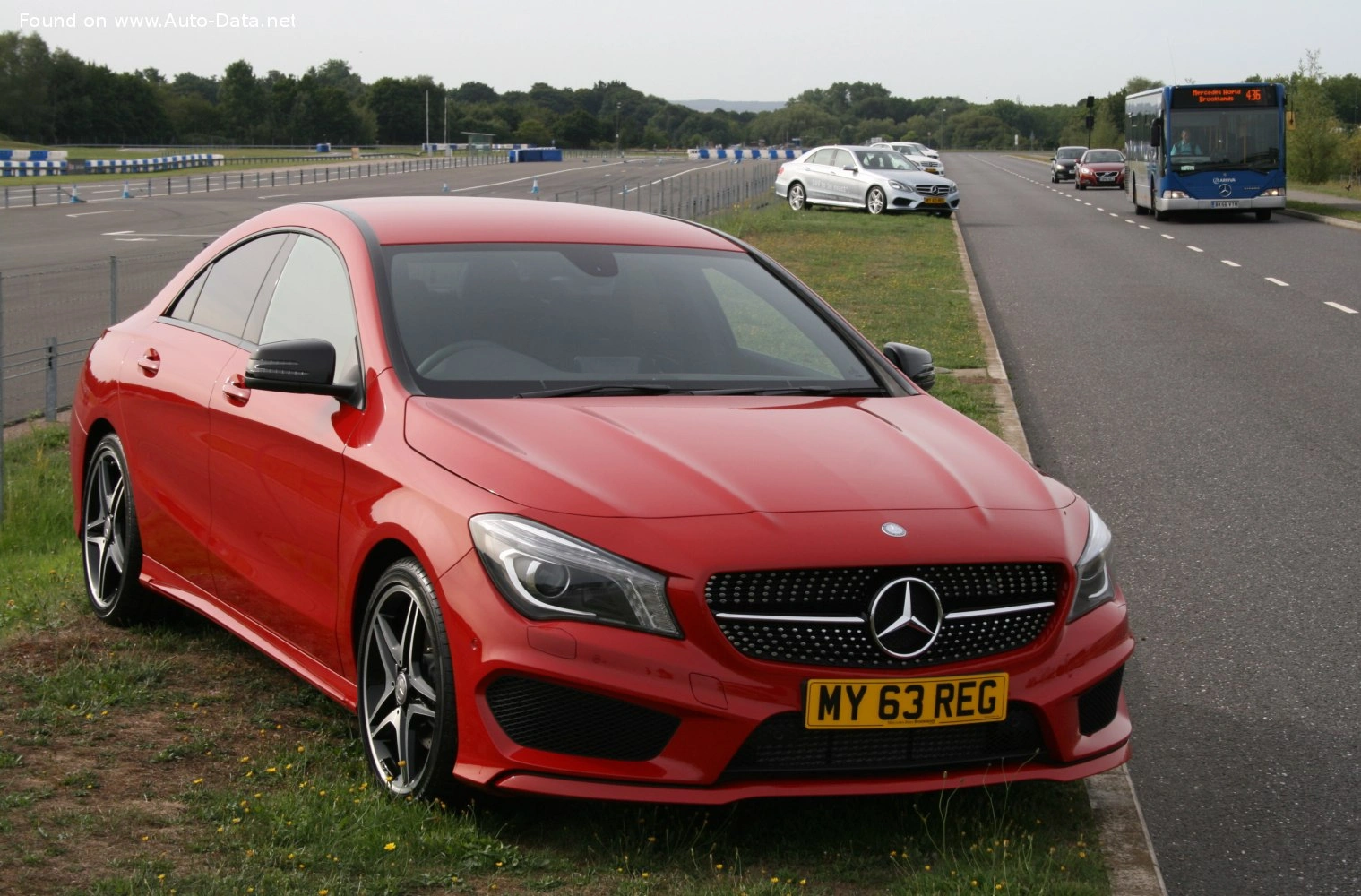 2013 Mercedes-Benz CLA CLA 180 (122 bg) BlueEFFICIENCY