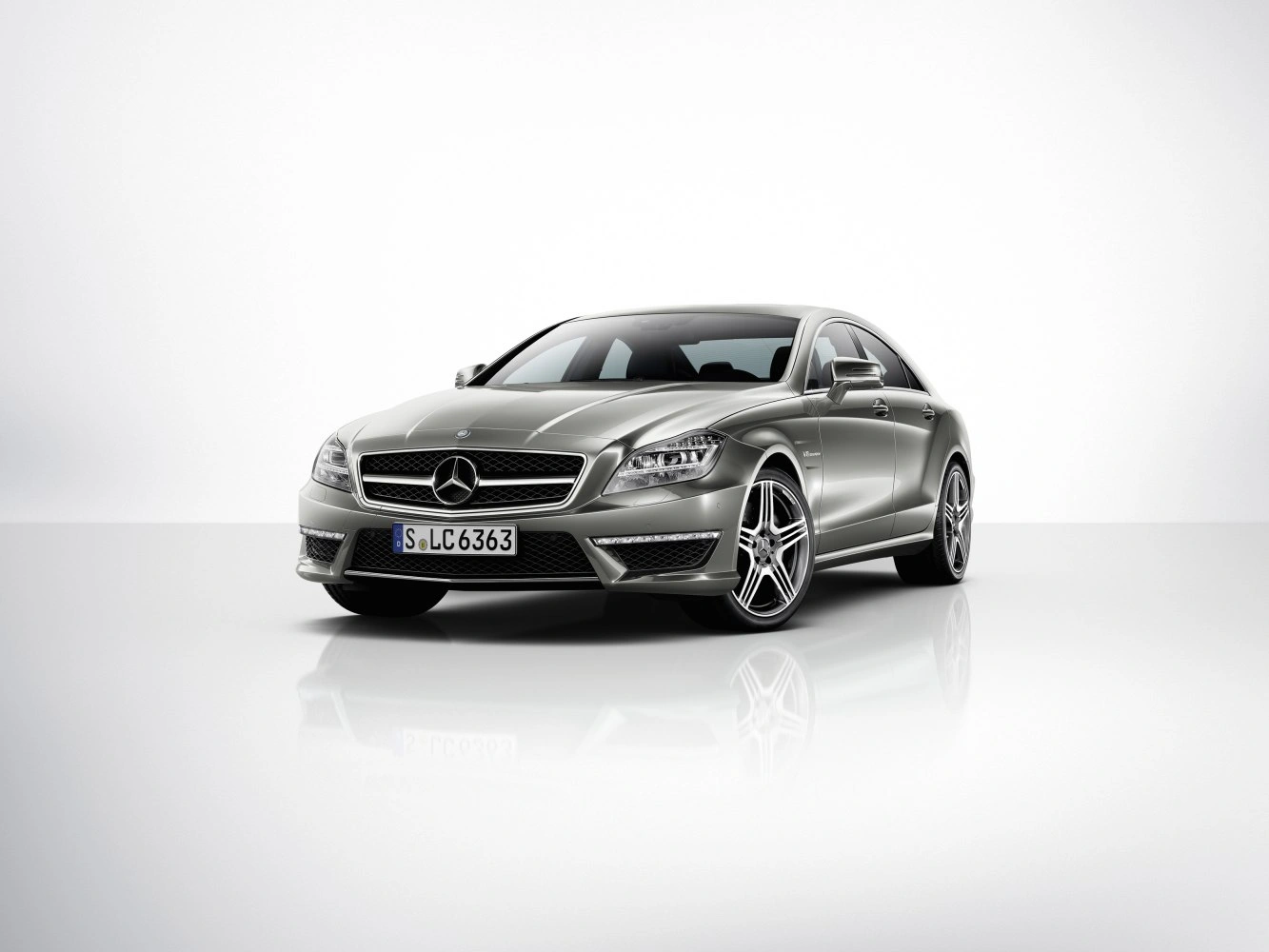 2010 Mercedes-Benz CLS AMG CLS 63 V8 (557 bg) 4MATIC AMG SPEEDSHIFT MCT