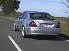 Mercedes-Benz E 500 V8 (306 bg) 4MATIC 5G-TRONIC (2001)