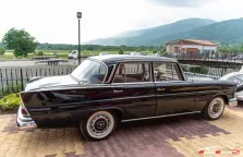 1959 Mercedes-Benz Fintail 220 SEb (120 bg) 2