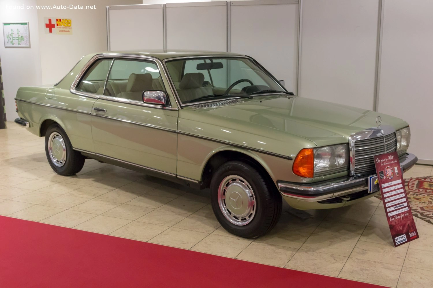 1976 Mercedes-Benz W123 300 CD (78 bg) Automatic