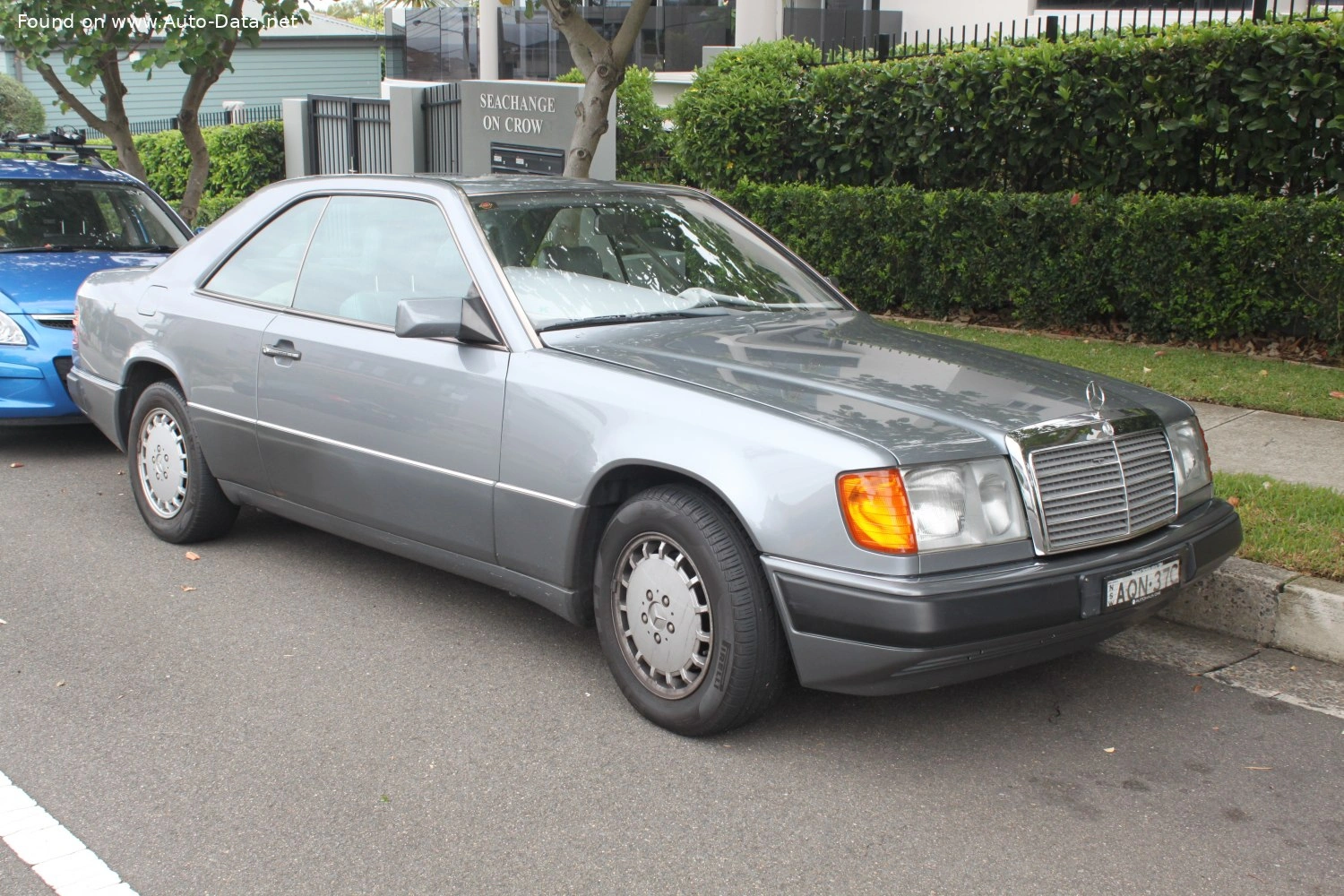 1987 Mercedes-Benz W124 230 CE (136 bg) Automatic