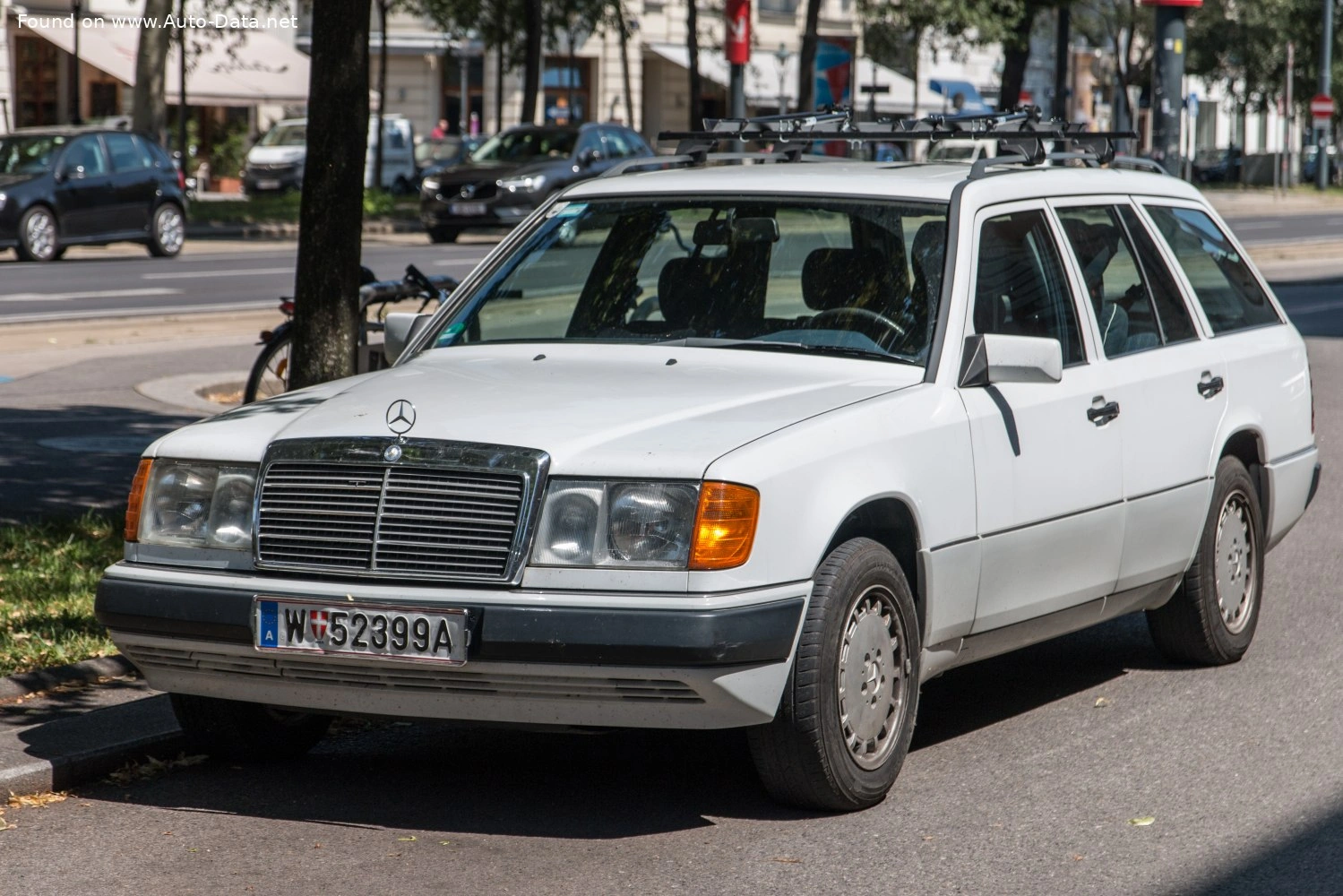 1989 Mercedes-Benz W124 280 TE (197 bg)