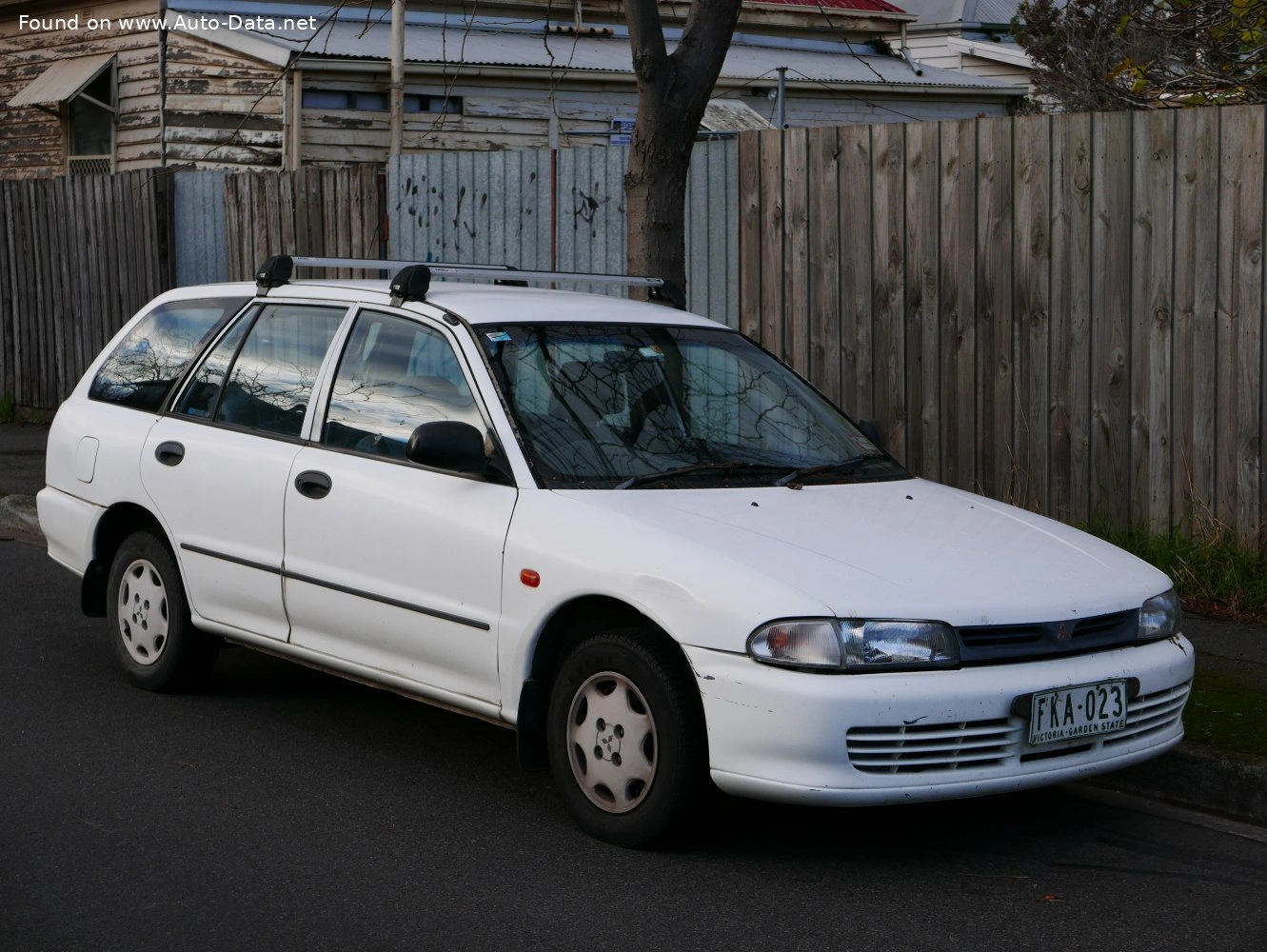 1992 Mitsubishi Lancer 1.6 16V (113 bg)