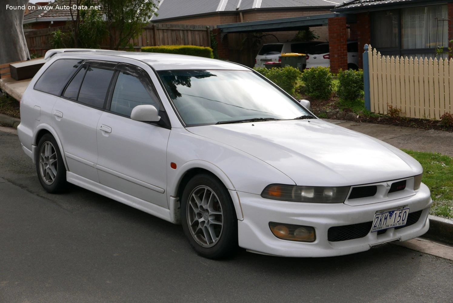 1997 Mitsubishi Legnum 2.4i ST (165 bg) Automatic