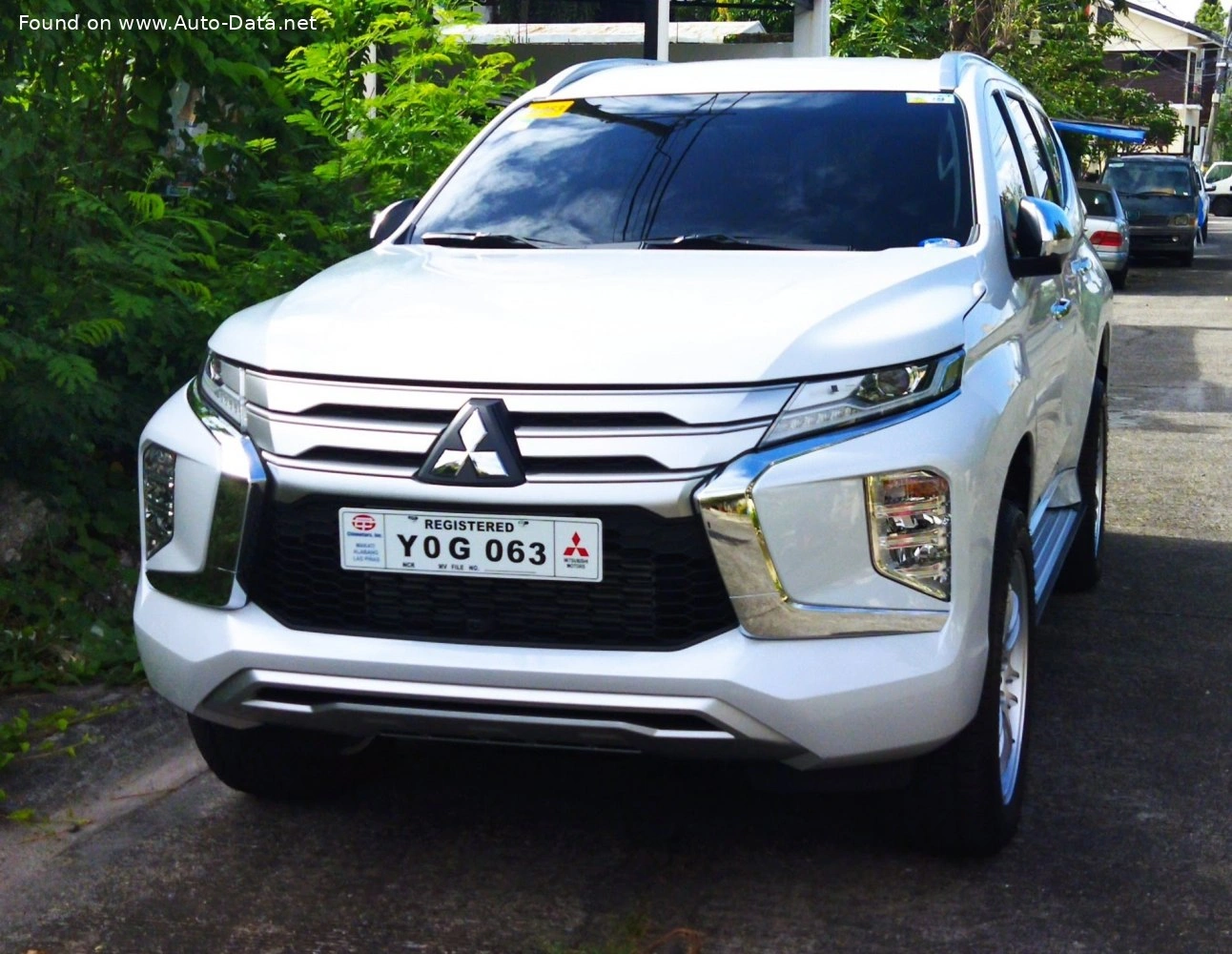 2019 Mitsubishi Montero Sport 2.4 Clean Diesel (181 bg) Automatic