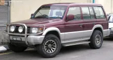 1990 Mitsubishi Pajero 3.5 i V6 24V (208 bg) 5