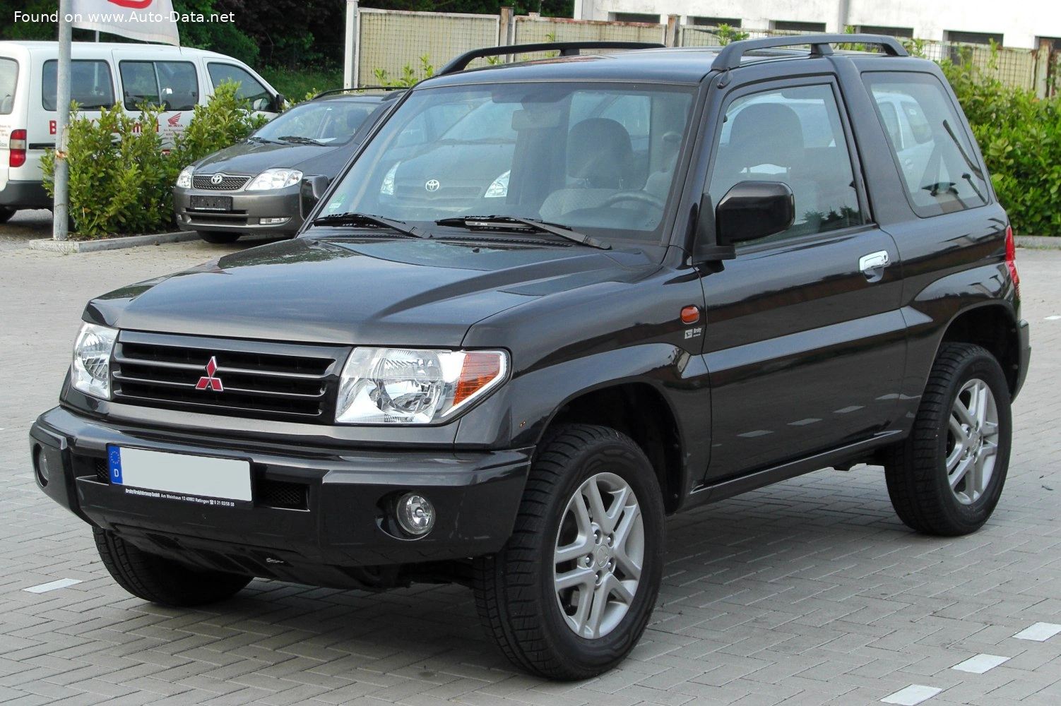 Mitsubishi Pajero Pajero Pinin (H60)