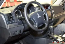 2015 Mitsubishi Pajero 3.2 DI-DC (190 bg) L 4x4 Automatic 5