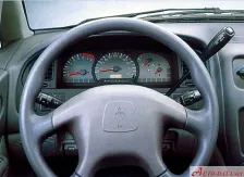 1995 Mitsubishi Space Gear 2.4 i 16V GL 4WD (128 bg) 7
