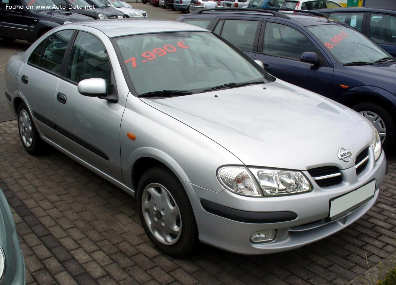 Nissan Almera Almera II (N16)