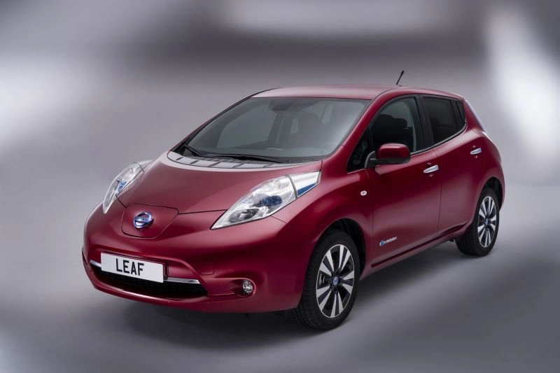 2010 Nissan Leaf 24 kWh (109 bg)