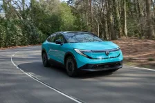 2025 Nissan Leaf 75 kWh (218 bg) 8