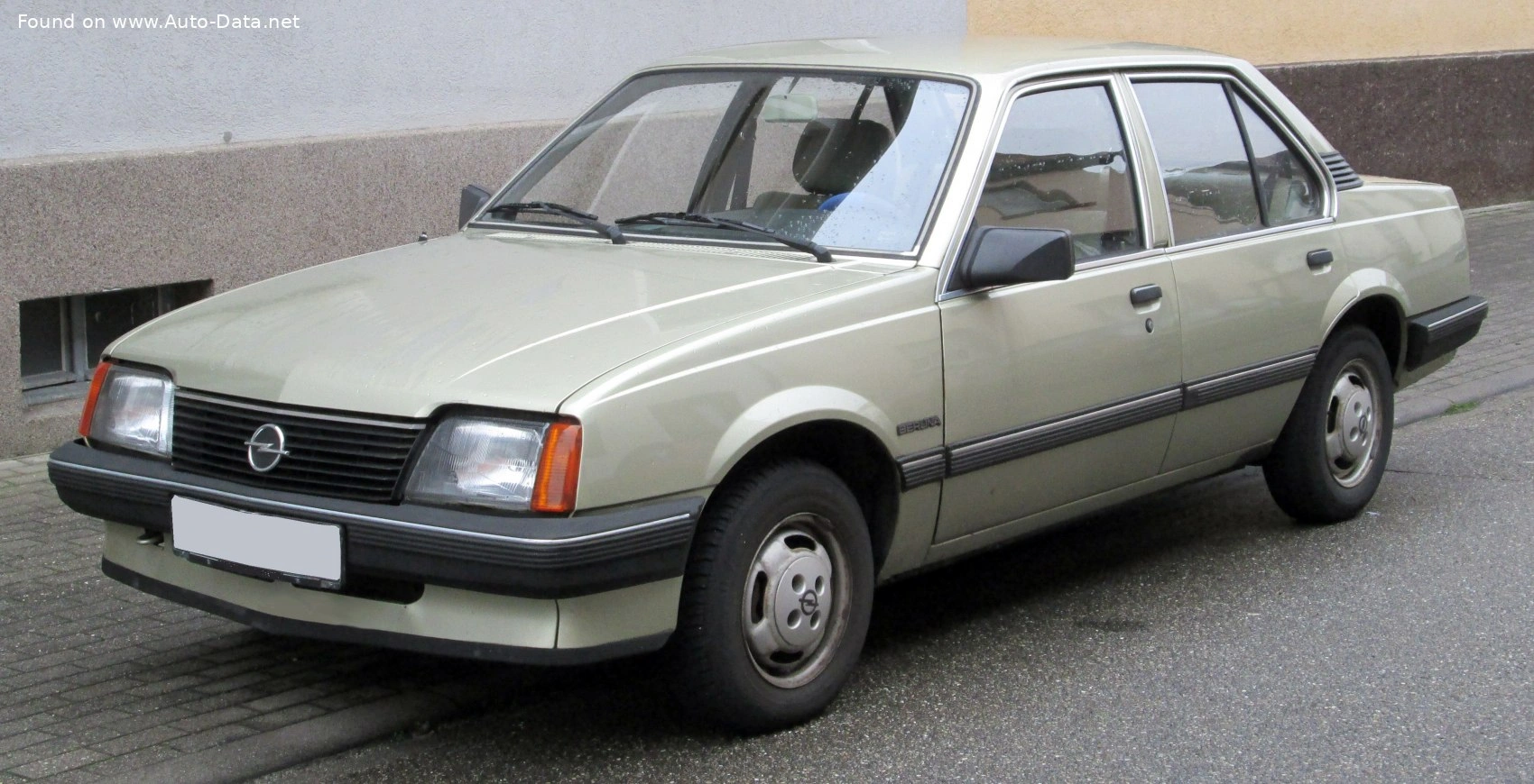 1981 Opel Ascona 1.8i (115 bg)