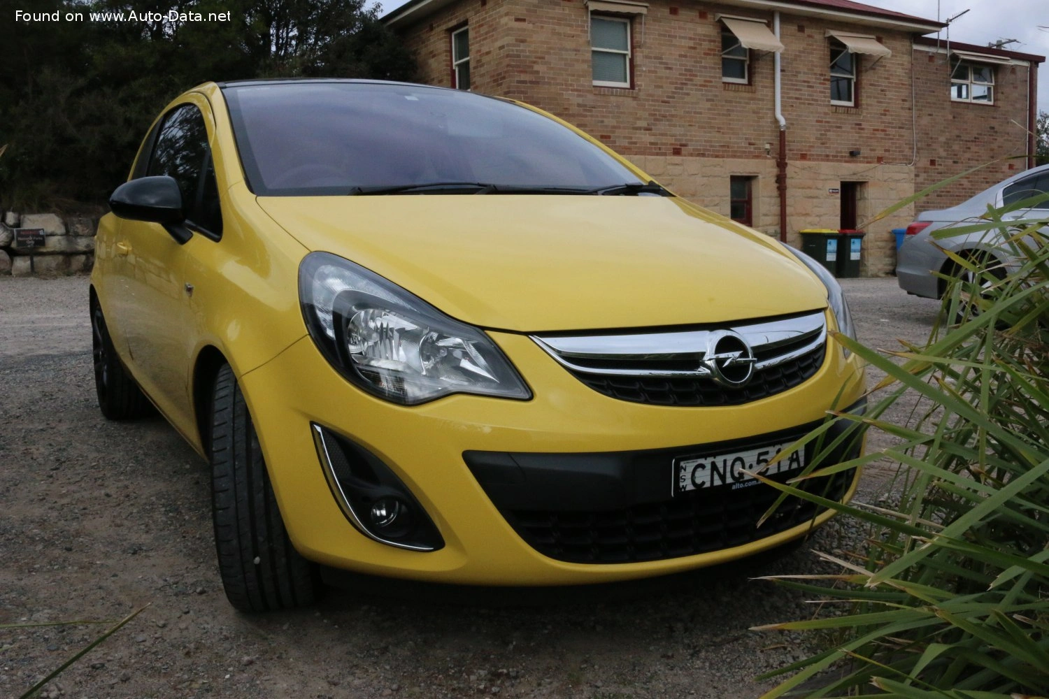2011 Opel Corsa 1.0 XEP (65 bg)