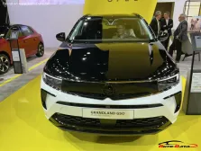 Opel GSe 1.6i Turbo (300 bg) Plug-in Hybrid4 AWD Automatic (2021)