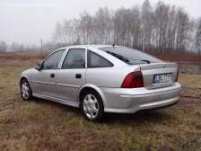 1999 Opel Vectra 1.6i 16V (101 bg) 4