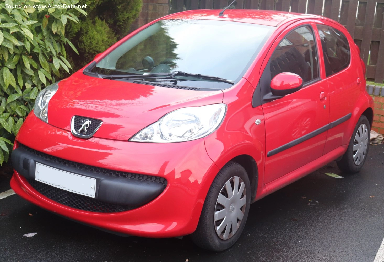 2005 Peugeot 107 1.0 (68 bg)