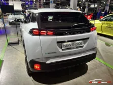 2023 Peugeot 2008 e-2008 54 kWh (156 bg) 4