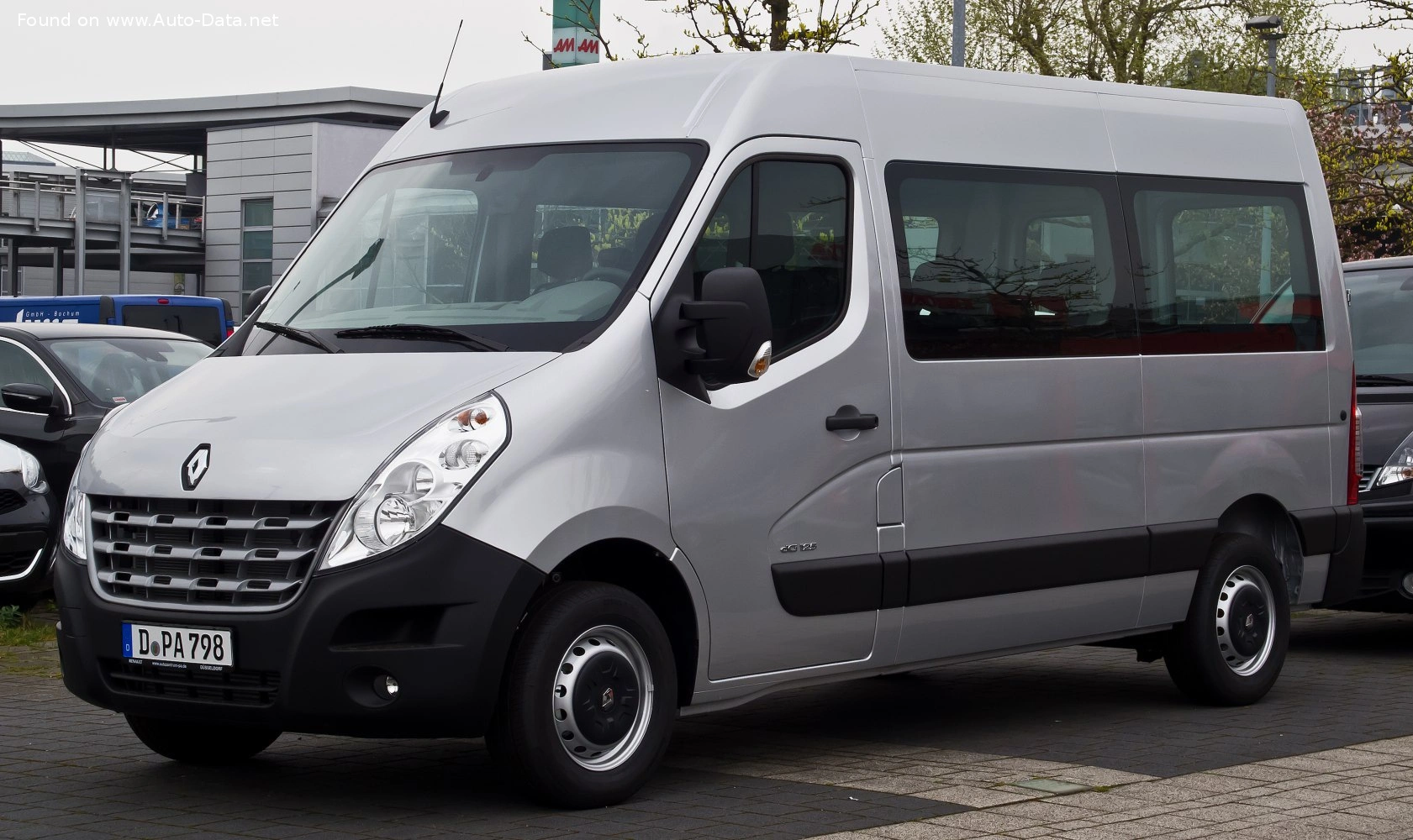 2014 Renault Master 2.3 dCi (150 bg) L2H2 Automatic 9 Seat