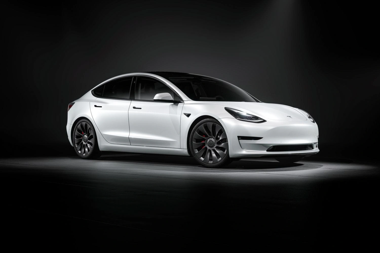 2020 Tesla Model 3 60 kWh (325 bg)