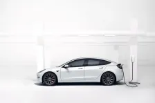 2020 Tesla Model 3 60 kWh (325 bg) 2