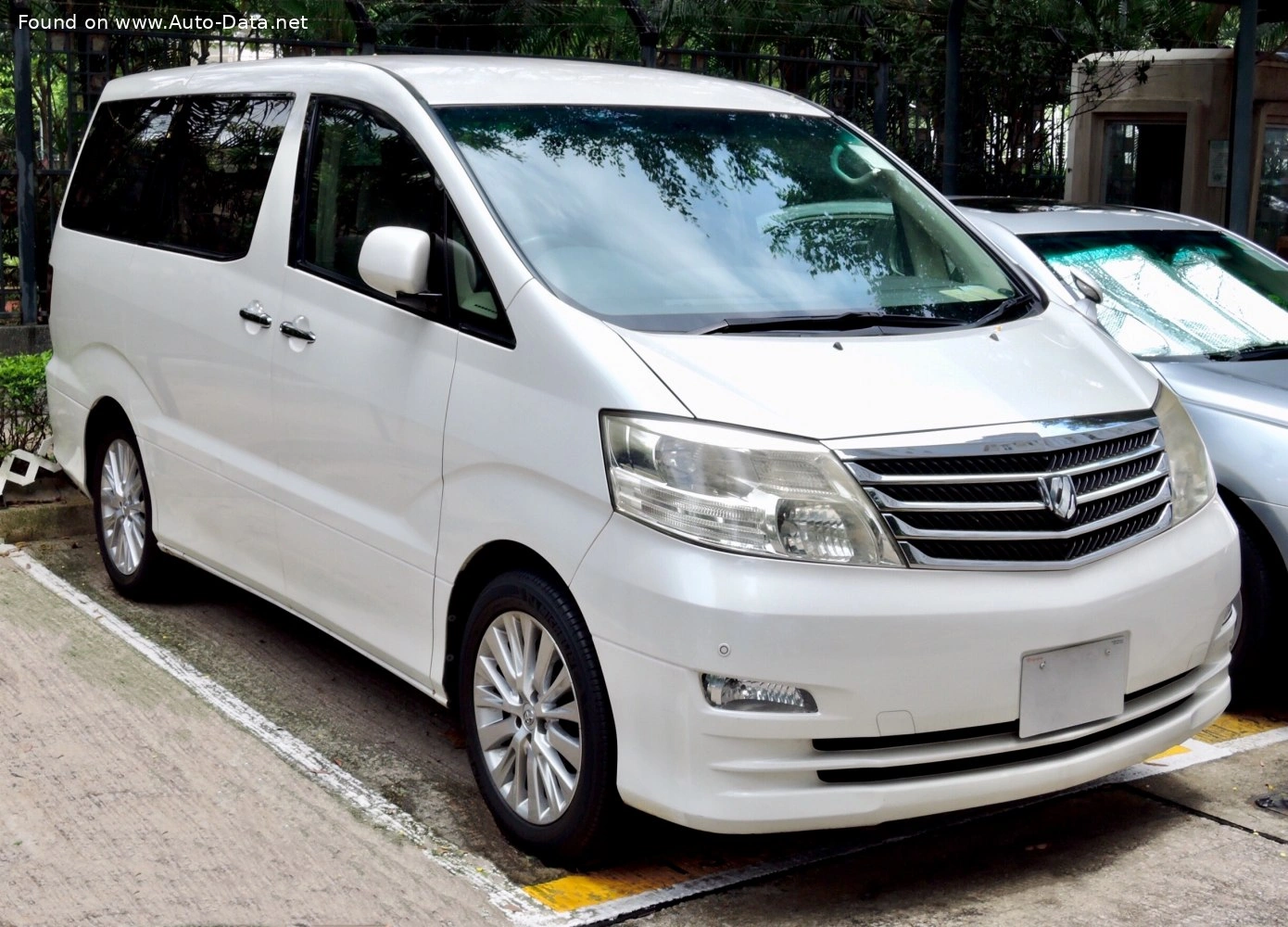 2005 Toyota Alphard 2.4 i (159 bg) 4WD