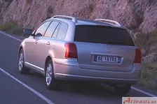 2003 Toyota Avensis 2.0 VVT-i (147 bg) 4