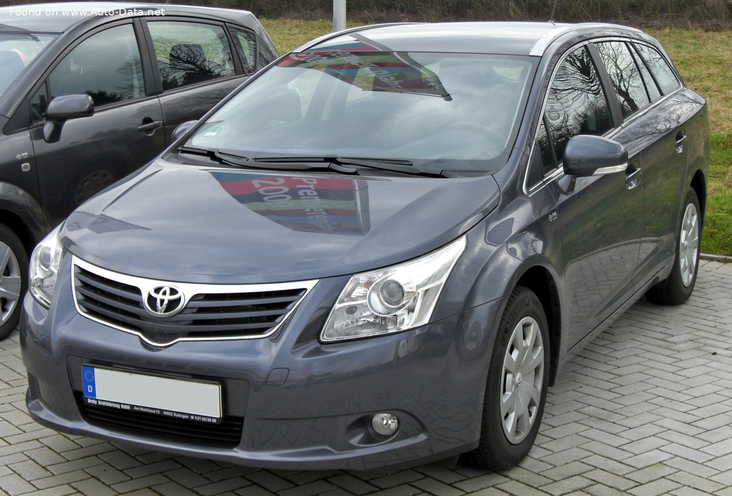 2009 Toyota Avensis 1.8i (147 bg)
