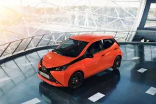 2014 Toyota Aygo 1.0 VVT-i (69 bg) Automatic 5