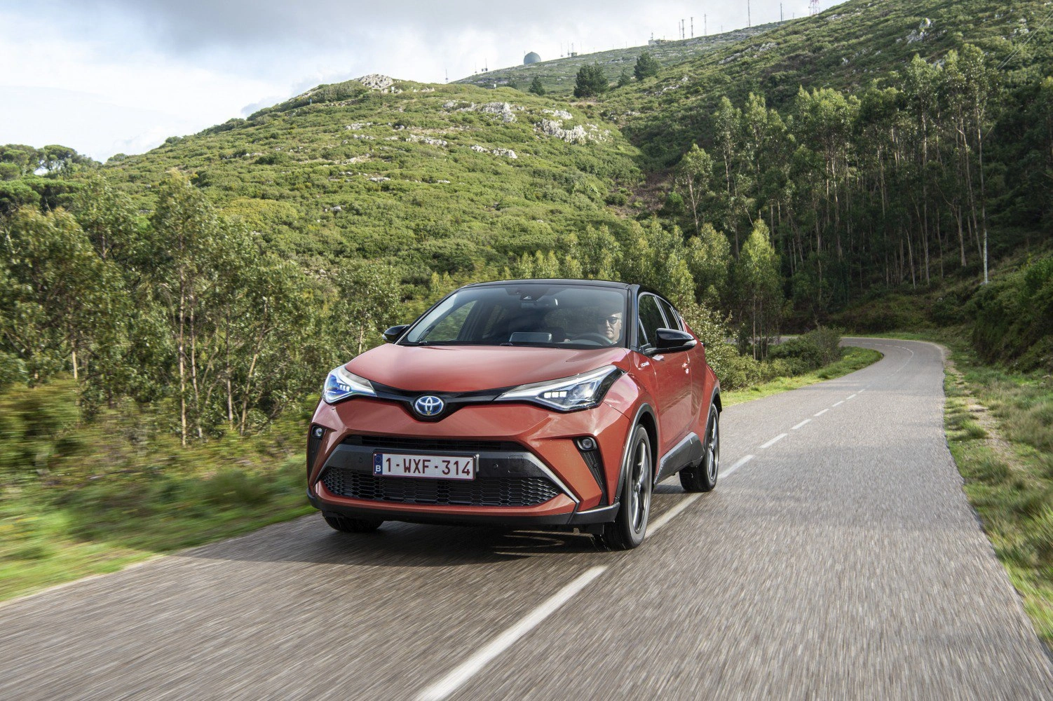2020 Toyota C-HR 1.2 (116 bg) AWD CVT/Multidrive S