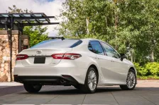 2017 Toyota Camry 2.5 (203 bg) Automatic 8